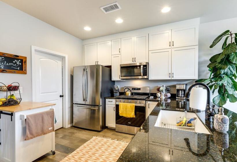 Flagstaff Home W/ Backyard Oasis: 38 Mi To Sedona!