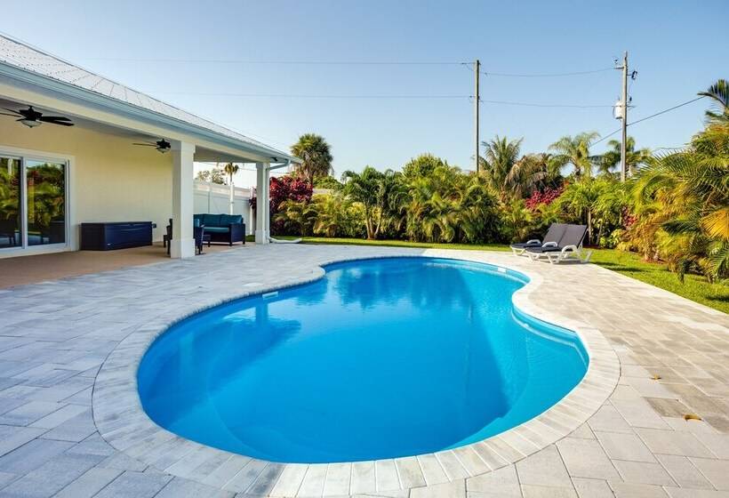 Florida Gem: Saltwater Pool By Beaches & Kayaking!