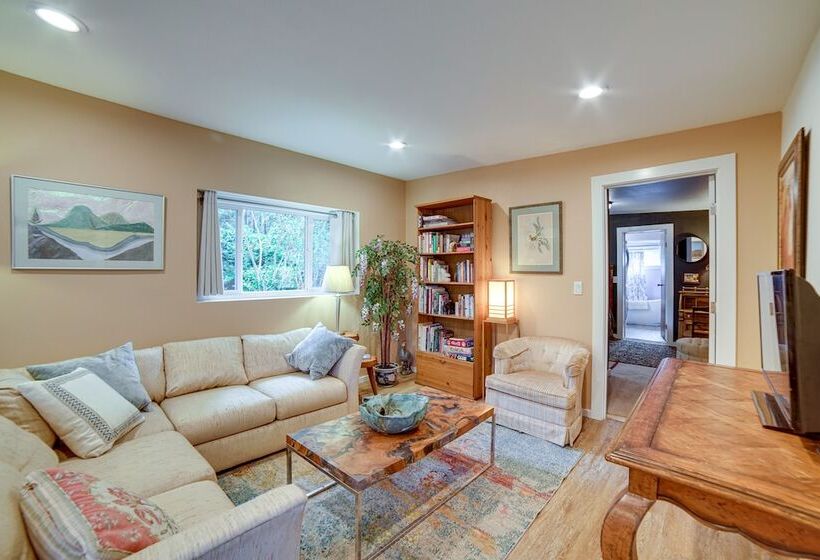 Fort Bragg  Secret Garden  Cabin W/ Hot Tub, Views