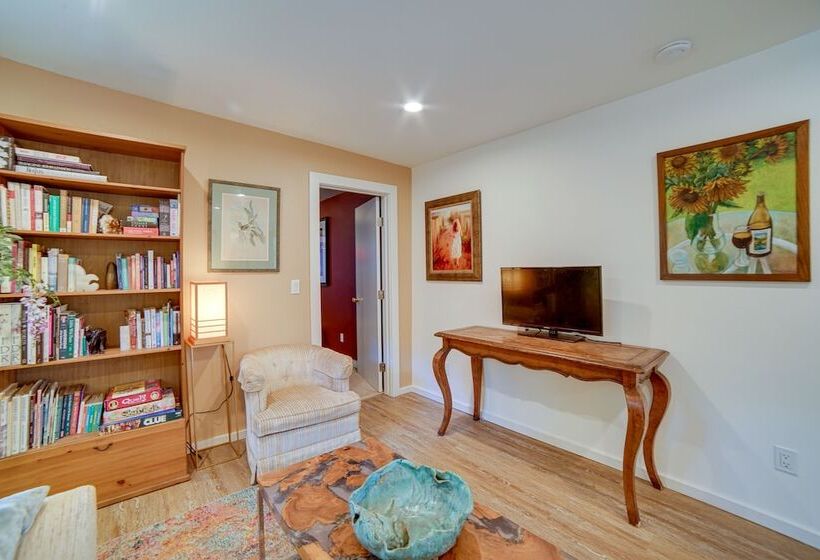 Fort Bragg  Secret Garden  Cabin W/ Hot Tub, Views