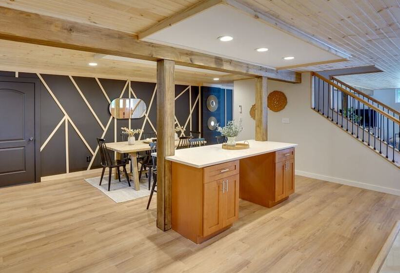 Hot Tub, Fire Pit: Pet Friendly Freehold Home!