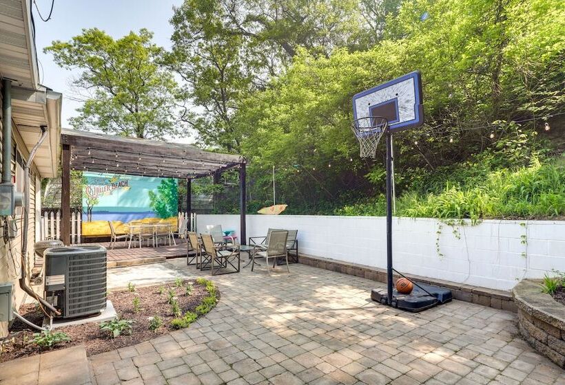 Gary Cottage W/ Outdoor Dining Areas   Near Beach!