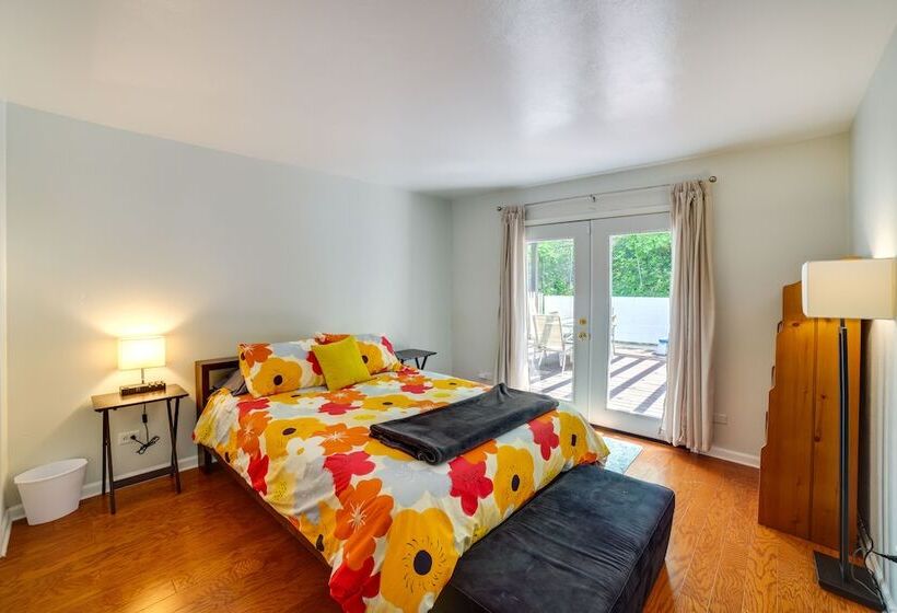 Gary Cottage W/ Outdoor Dining Areas   Near Beach!