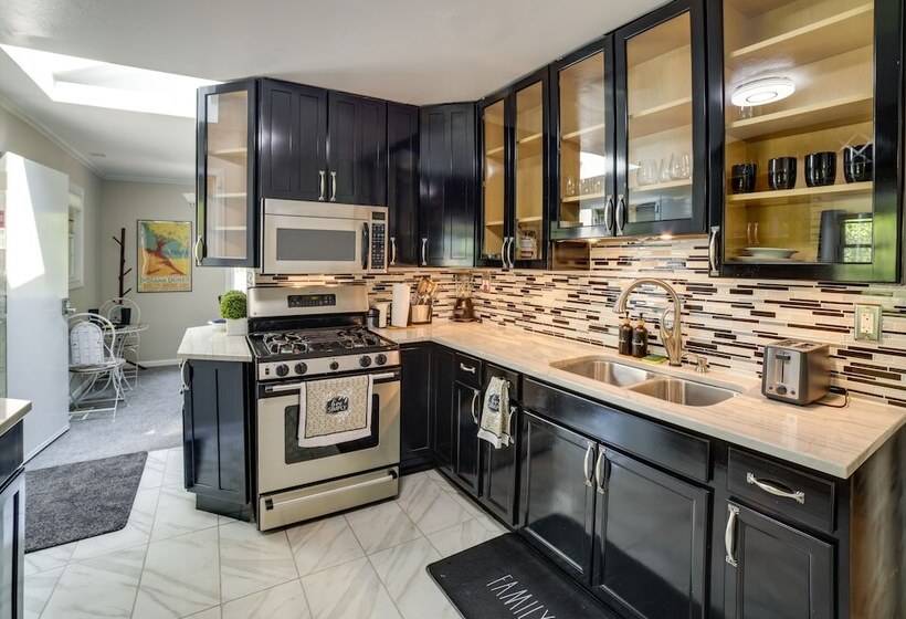 Gary Cottage W/ Outdoor Dining Areas   Near Beach!