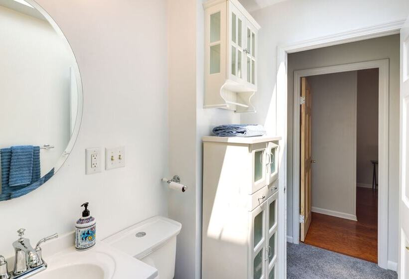 Gary Cottage W/ Outdoor Dining Areas   Near Beach!