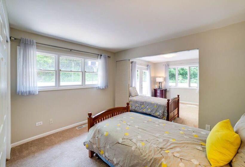 Gary Cottage W/ Outdoor Dining Areas   Near Beach!