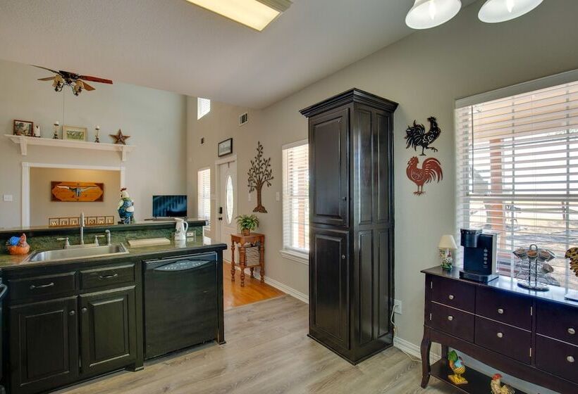 Gorgeous Royse City Retreat W/ Front Porch & Pond!