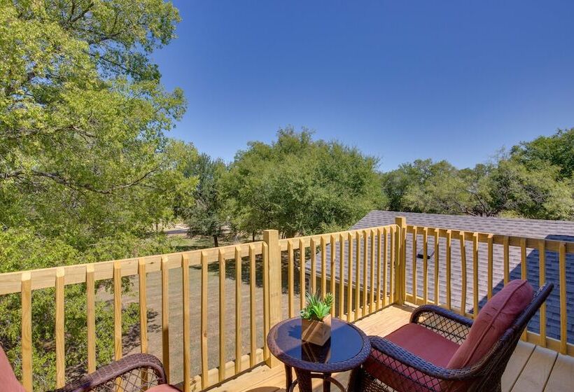 Gorgeous Royse City Retreat W/ Front Porch & Pond!