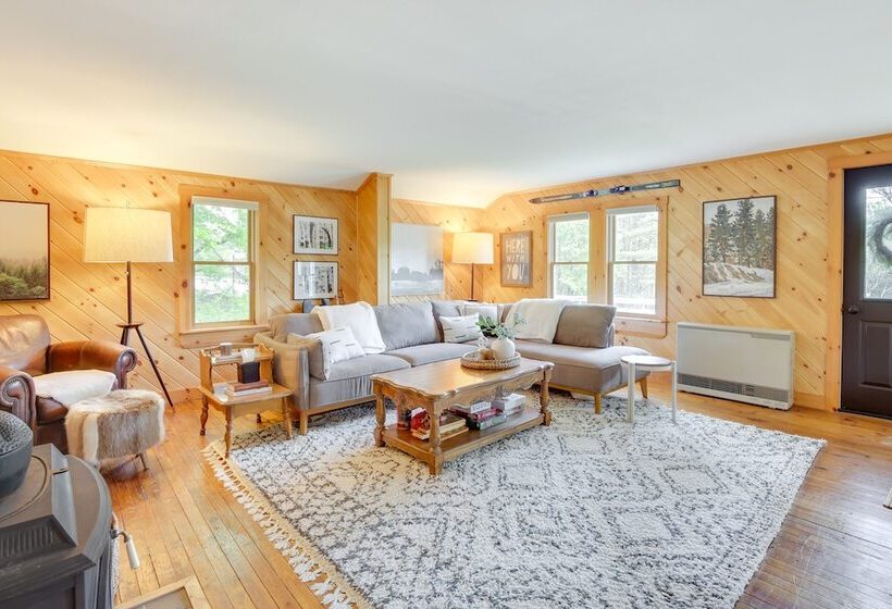 Gorgeous Sunday River Cabin W/ Saltwater Hot Tub!