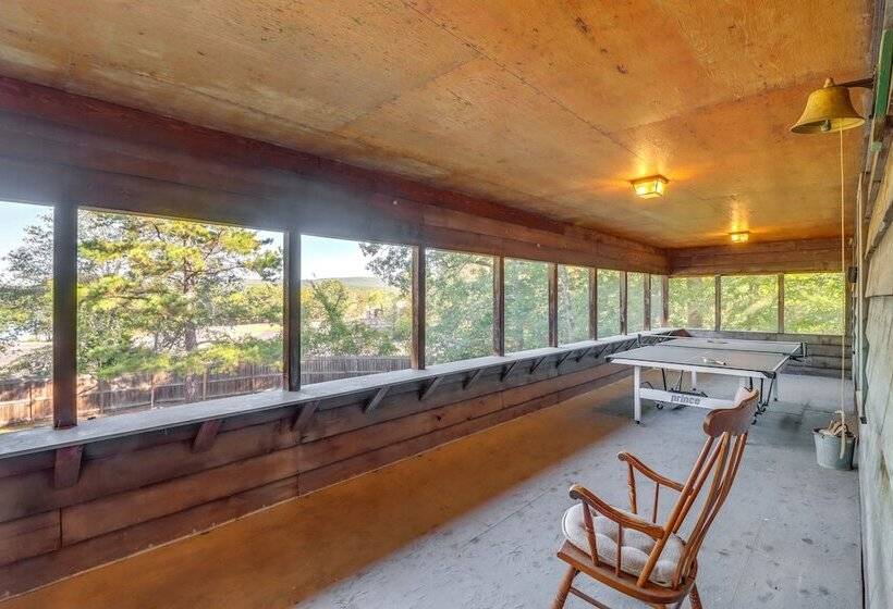 Greers Ferry Hideaway: Lake View, Boat Ramp Access