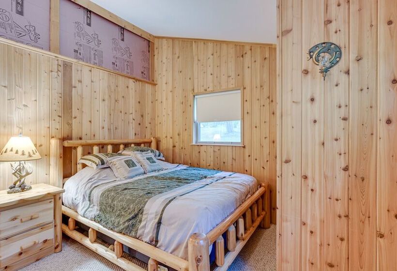 Harrison Cabin W/ Fire Pit & Elbow Lake Access!