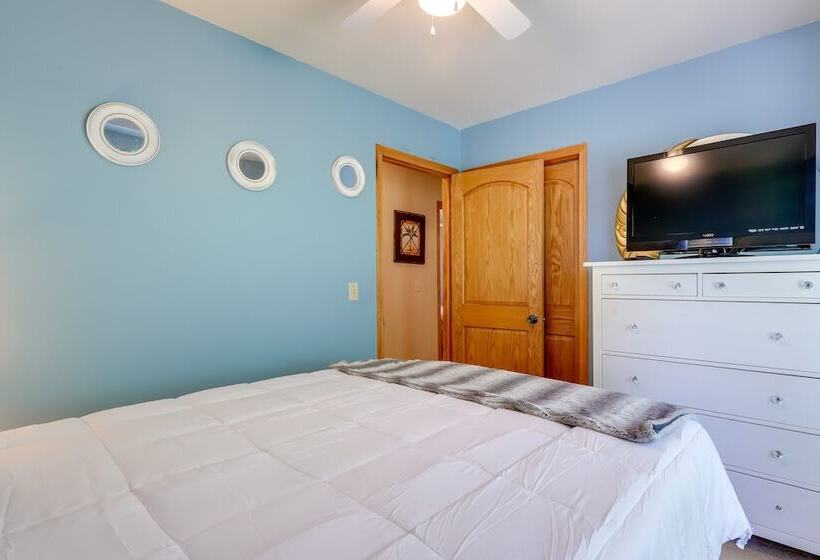 Hart Haven W/ Cozy Fireplace, Deck & Grill!