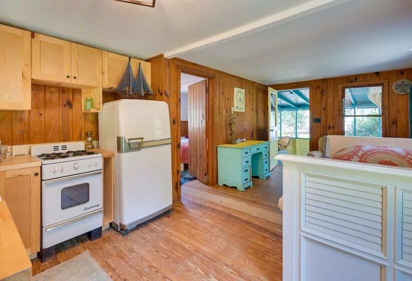 Hawthorne Retreat W/ Casita + Lake Winnott Access!