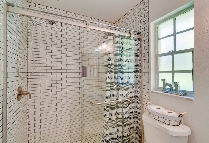 Hawthorne Retreat W/ Casita + Lake Winnott Access!