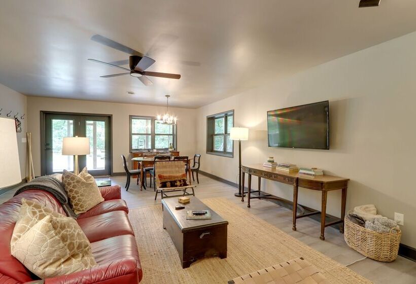 Hayesville River Run Home On Hiwassee River!