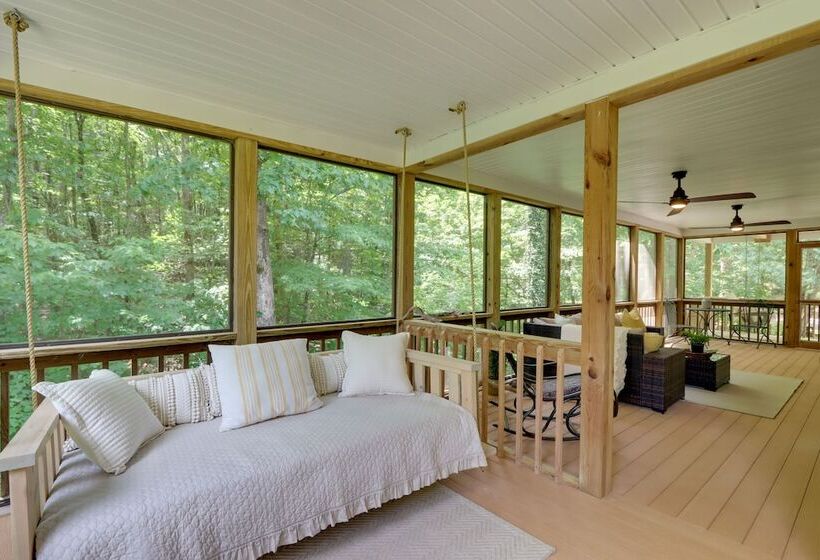 Hayesville River Run Home On Hiwassee River!