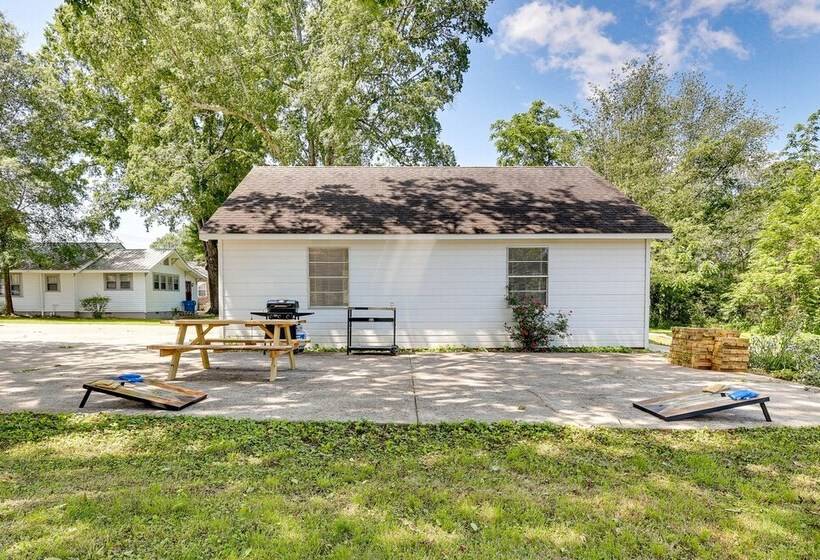 Historic Arab Home: 12 Mi To Guntersville Lake!