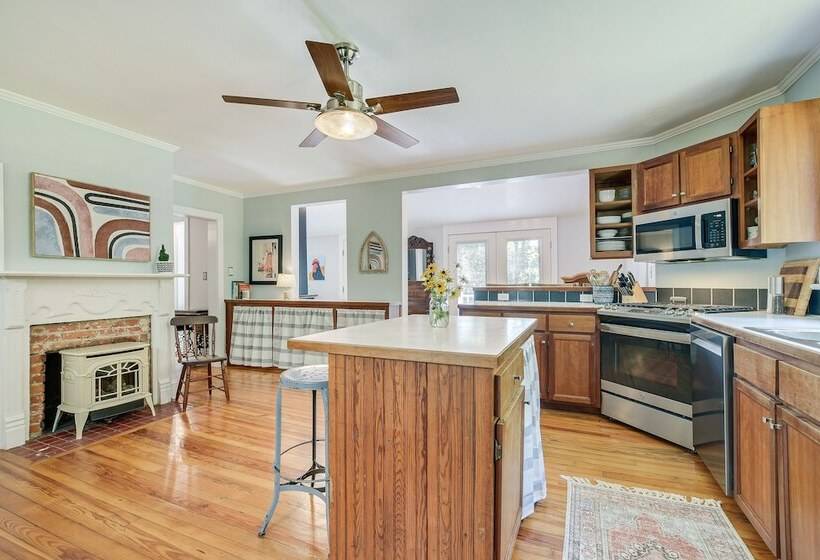 Historic & Charming Pittsboro Home W/ Fireplaces