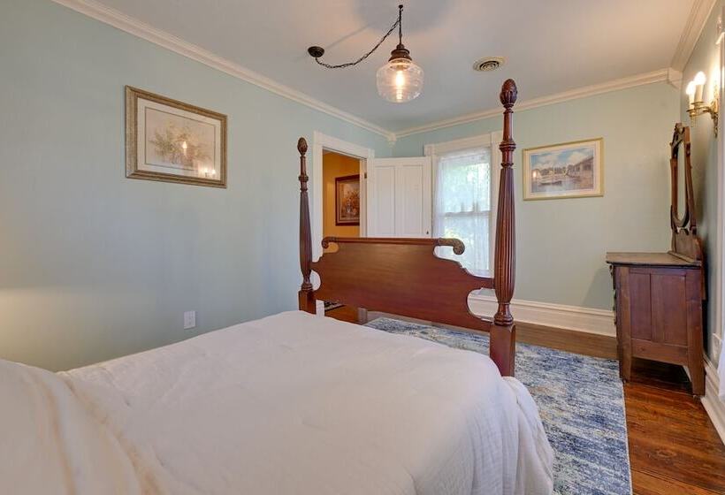 Historical Victorian Home In Charming Waupaca!