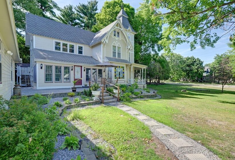 Historical Victorian Home In Charming Waupaca!