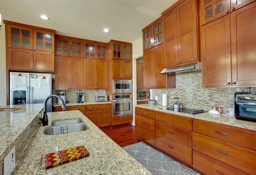 Home On Lake Livingston W/ Deck & 2 Fire Pits!