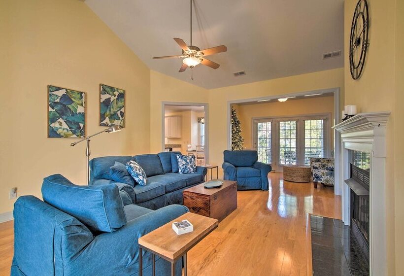 Homey Southport Retreat ~ 8 Mi To Downtown!