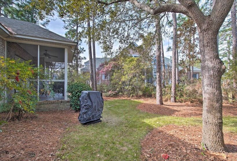 Homey Southport Retreat ~ 8 Mi To Downtown!