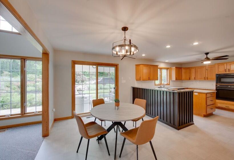 Hummelstown Hideaway W/ Game Room & Large Yard!