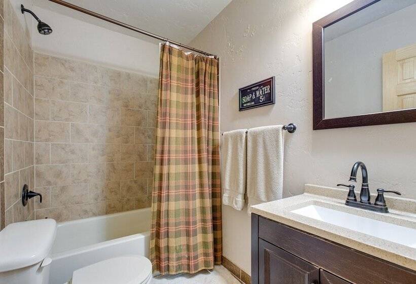 Jefferson Home W/ Mountain Views: Near Ski Slopes!