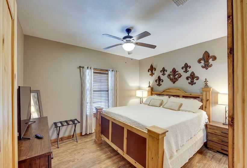 Jefferson Vacation Rental With Golf Cart!