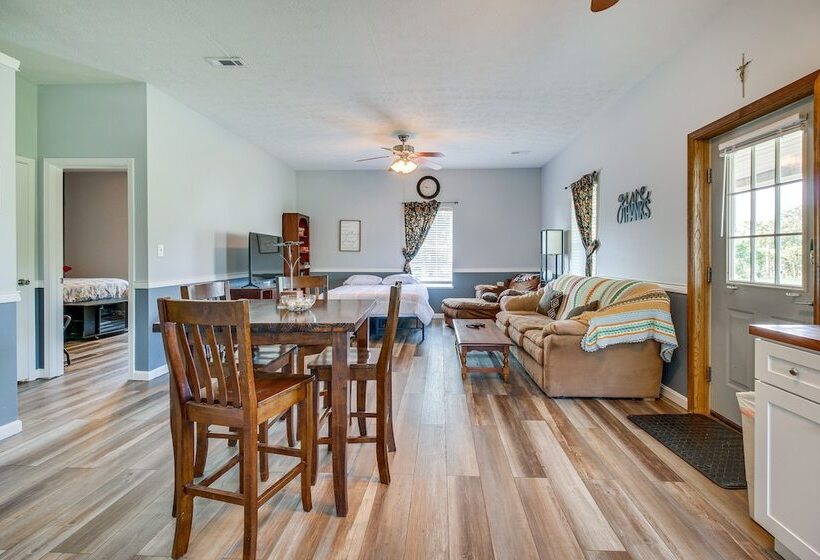 Kentucky Retreat Near Williamstown Lake!