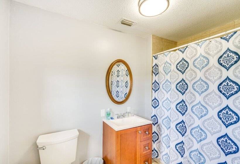 Keystone Heights Vacation Rental: On The Lake!