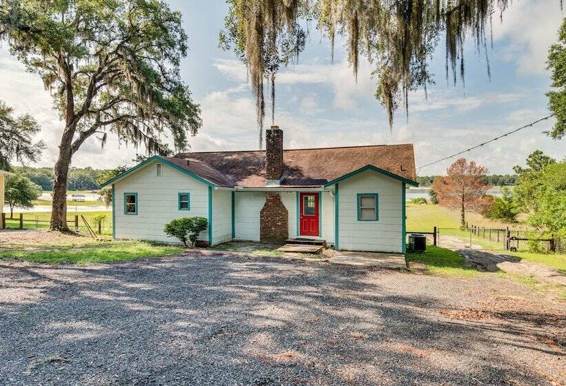 Keystone Heights Vacation Rental: On The Lake!