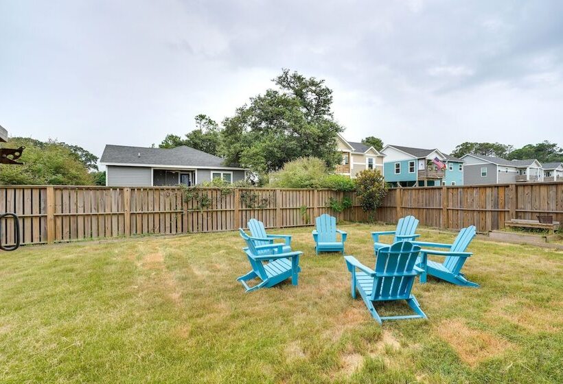 Kill Devil Hills Retreat W/ Gas Grill & Deck!