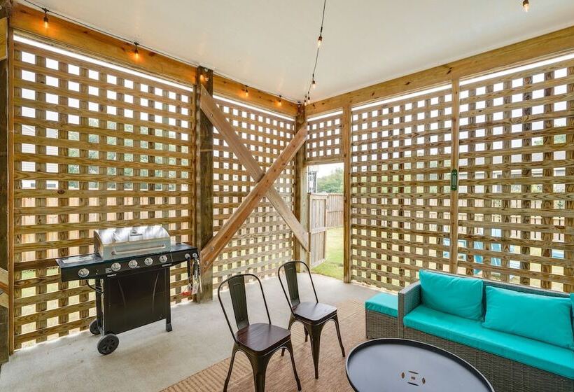 Kill Devil Hills Retreat W/ Gas Grill & Deck!