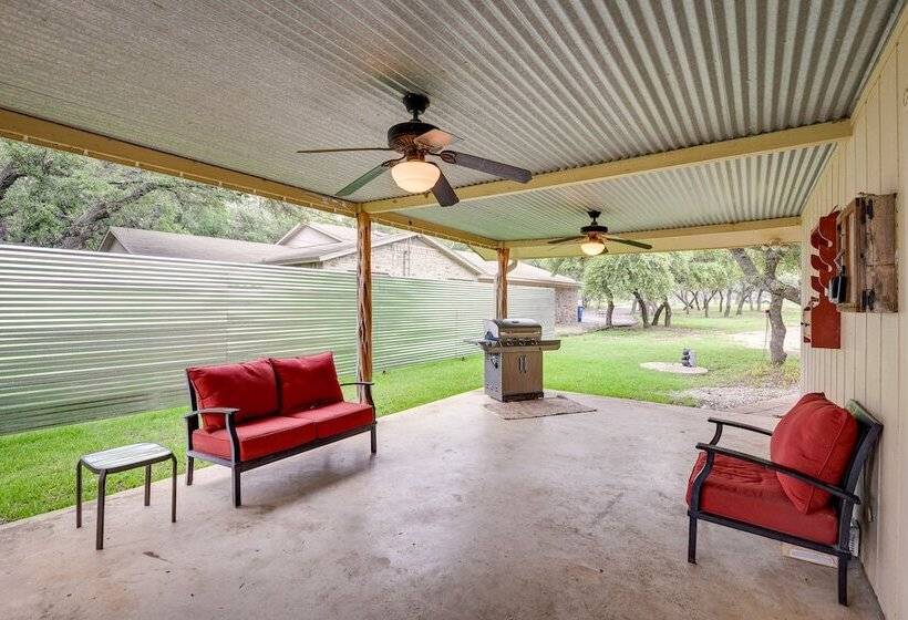 Lake Brownwood Home W/ Private Boat Dock!