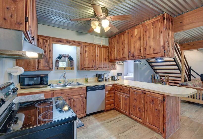 Lake Brownwood Home W/ Private Boat Dock!