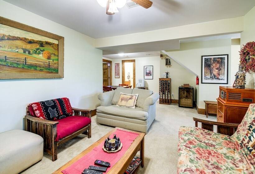 Lake Cumberland Resort Cabin W/ Community Perks!