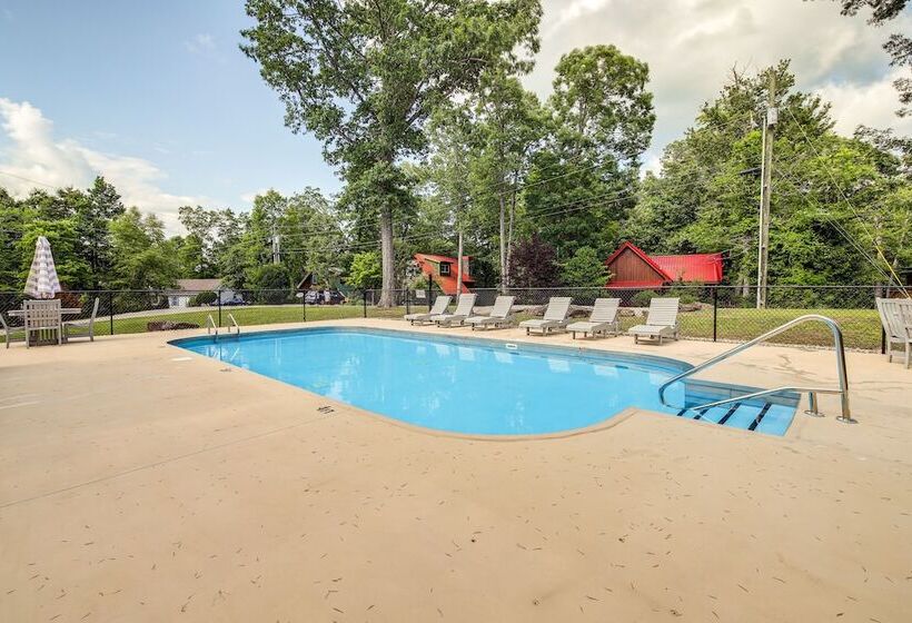 Lake Cumberland Resort Cabin W/ Community Perks!