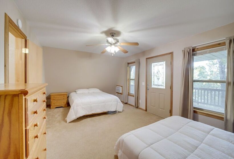 Lake Eufaula Retreat W/ Boat Slip & Fireplace!