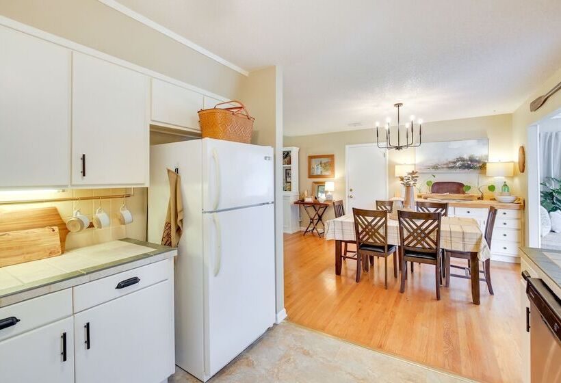 Lake Hamilton Home: 5 Mi To Hot Springs!