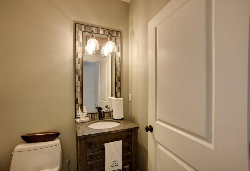 Lake Livingston Paradise: Outdoor Pool W/ Slide!