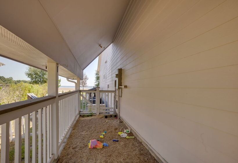 Lake Livingston Paradise: Outdoor Pool W/ Slide!