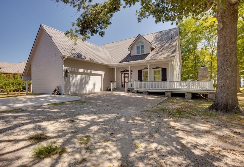 Lake Livingston Paradise: Outdoor Pool W/ Slide!