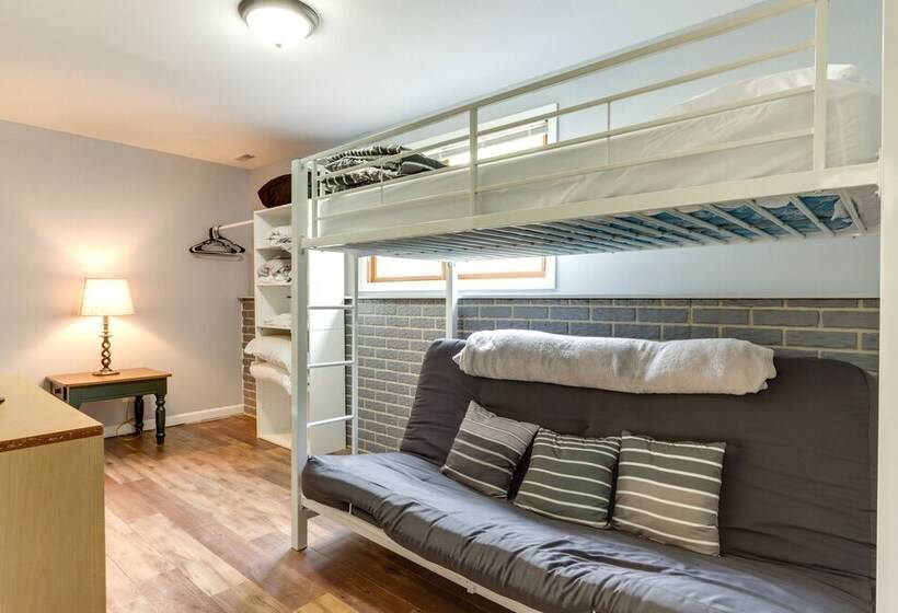 Fire Pit & Dock: Lake Of The Ozarks Retreat!