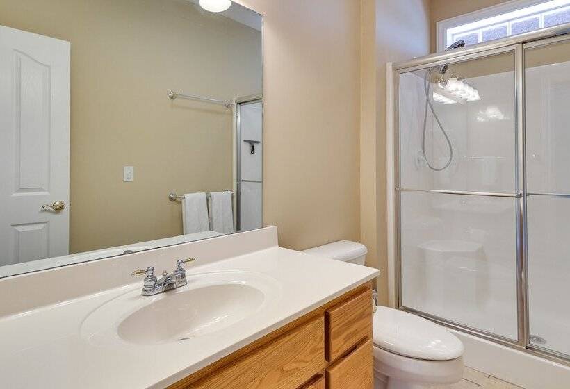 Lakefront Bella Vista Home W/ Game Room & Dock!