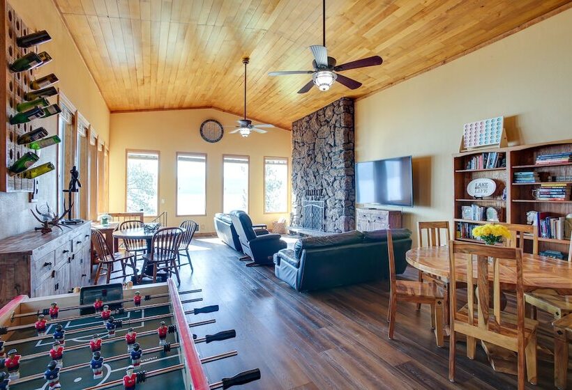 Lakefront Bliss: Coeur D Alene Cabin W/ Dock!