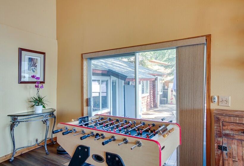 Lakefront Bliss: Coeur D Alene Cabin W/ Dock!