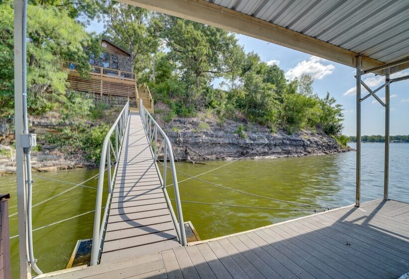 Lakefront Grove Retreat: Private Boat Slip & Dock!