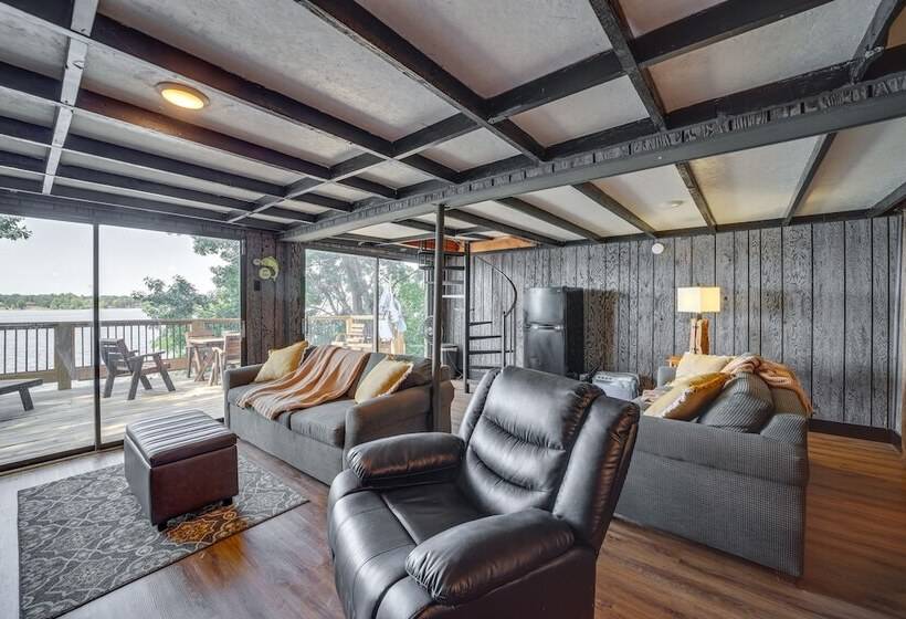 Lakefront Grove Retreat: Private Boat Slip & Dock!